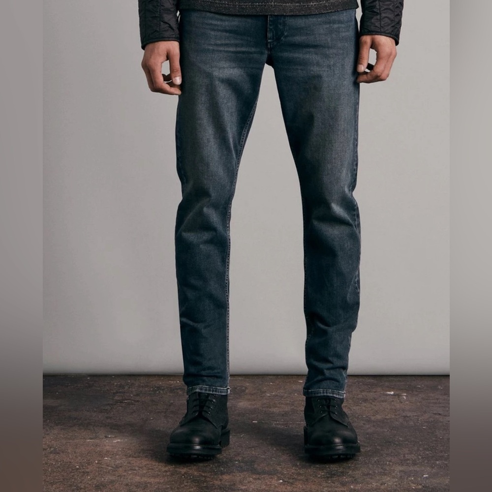 Rag & Bone Fit 2 - Seaview
Slim Fit Loopback Jean